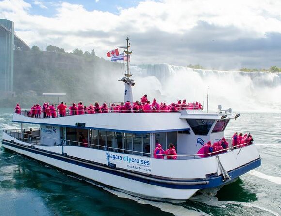 Uncover Niagara Falls in autumn with these five fun things to do