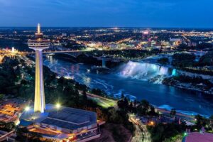 Niagara Falls Bus Tour Canada – Evening View of Illuminated Falls