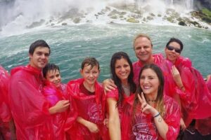Niagara Falls Bus Tour Canada – Family Enjoying Tour at the Falls