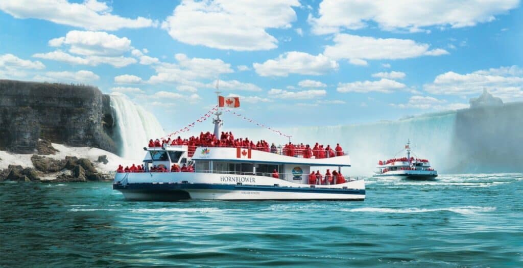 Niagara Falls Bus Tour Canada – Scenic Boat Cruise Near the Falls